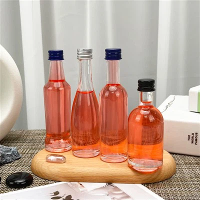 Petites bouteilles de jus